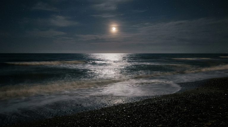 Ocean Waves, moonlit sea at night